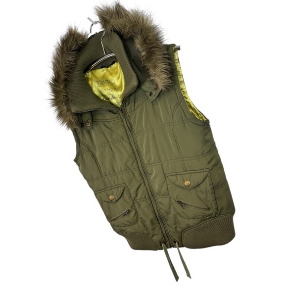 St. Bernard Olive Green Puffer Vest with Faux Fur Trim & Detachable Hood Size 16 - Picture 4 of 14